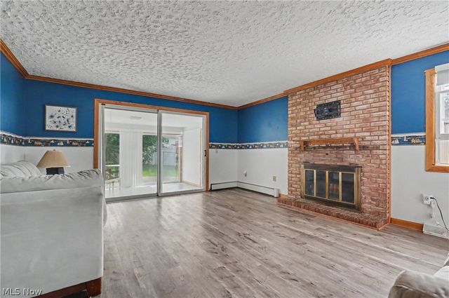 8524 Sleepy Hollow Drive NE, Warren, OH 44484