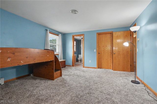8524 Sleepy Hollow Drive NE, Warren, OH 44484