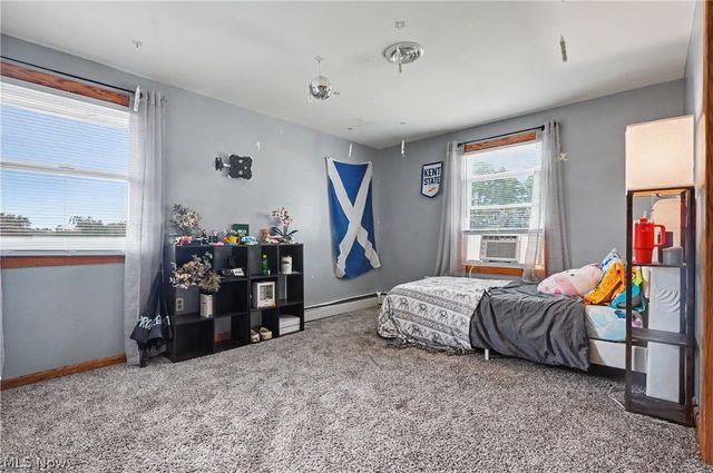 8524 Sleepy Hollow Drive NE, Warren, OH 44484
