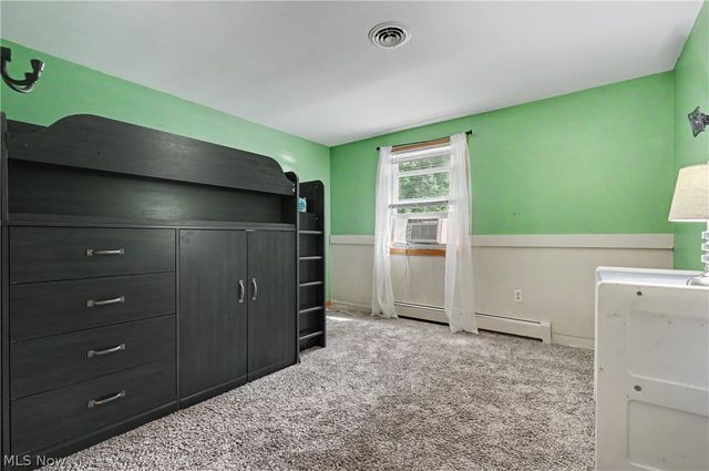 8524 Sleepy Hollow Drive NE, Warren, OH 44484