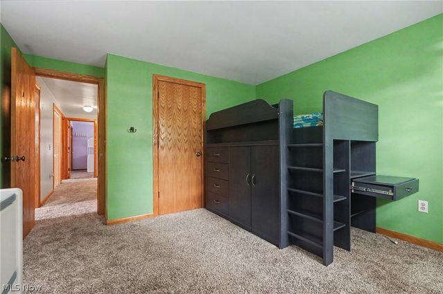 8524 Sleepy Hollow Drive NE, Warren, OH 44484