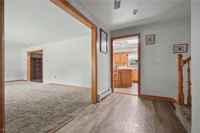 8524 Sleepy Hollow Drive NE, Warren, OH 44484