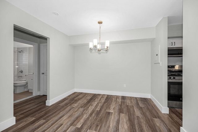 9 Longwood Dr 1, Andover, MA 01810