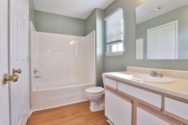 9042 Mcgallion Road, Houston, TX 77022
