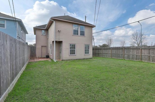 9042 Mcgallion Road, Houston, TX 77022