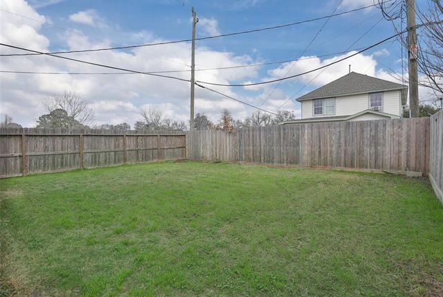 9042 Mcgallion Road, Houston, TX 77022