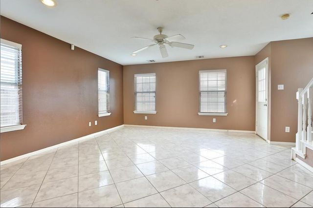 9042 Mcgallion Road, Houston, TX 77022