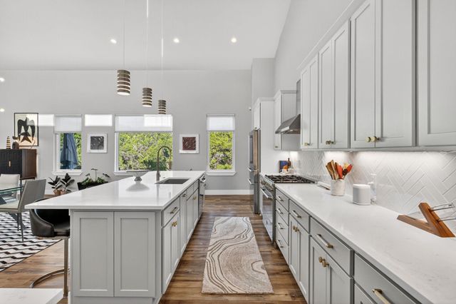3501 Constitution DR, Lago Vista, TX 78645