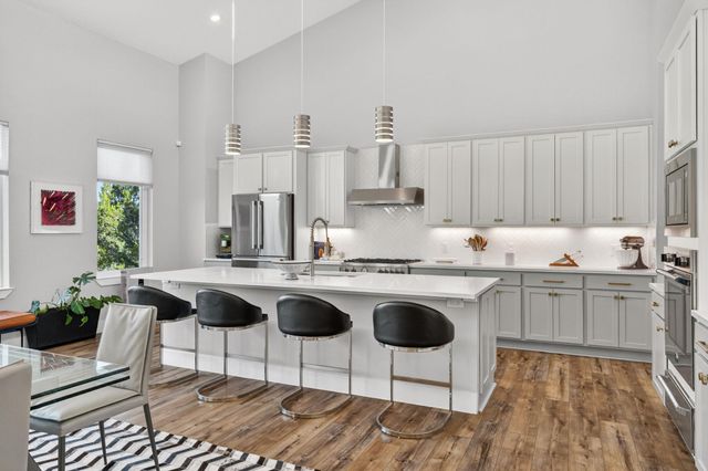 3501 Constitution DR, Lago Vista, TX 78645
