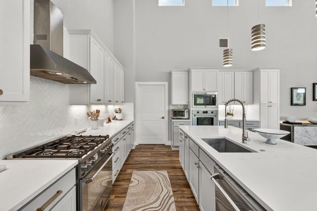 3501 Constitution DR, Lago Vista, TX 78645