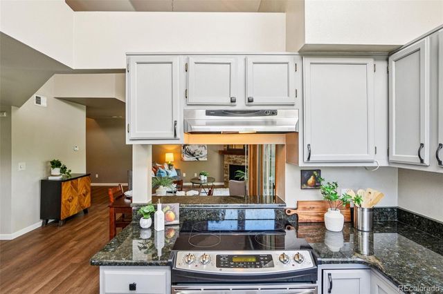 1310 S Monaco Parkway G, Denver, CO 80224