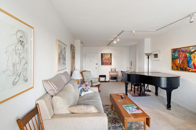 2400 Johnson Avenue 3B, Bronx, NY 10463