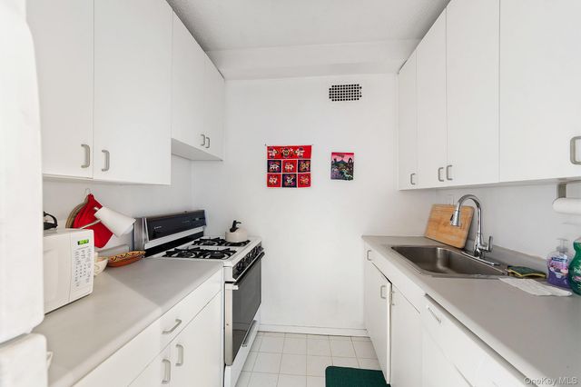 2400 Johnson Avenue 3B, Bronx, NY 10463