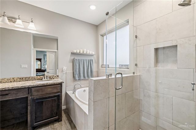 5260 Lost Creek Lane, Mcallen, TX 78504