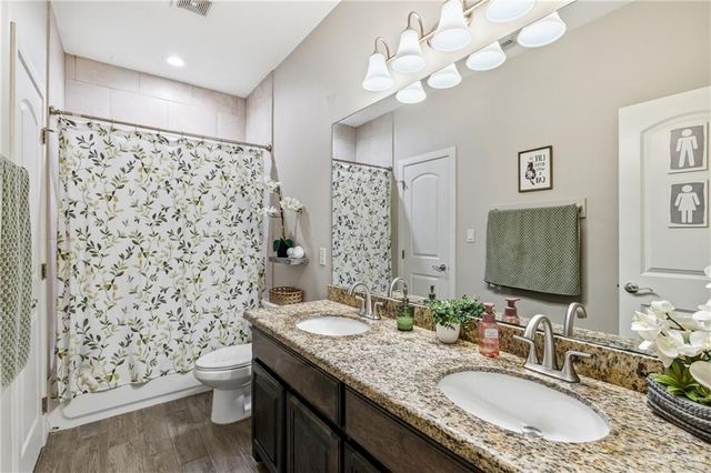5260 Lost Creek Lane, Mcallen, TX 78504