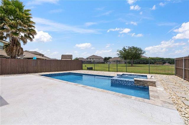 5260 Lost Creek Lane, Mcallen, TX 78504