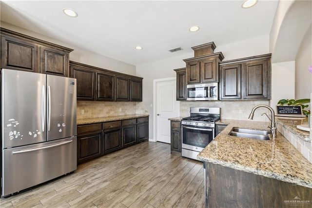 5260 Lost Creek Lane, Mcallen, TX 78504