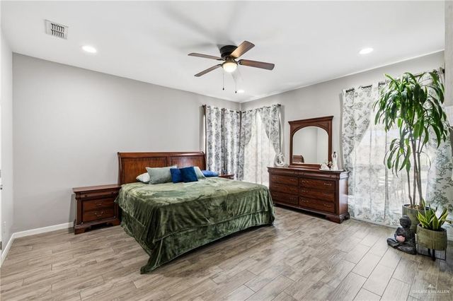 5260 Lost Creek Lane, Mcallen, TX 78504