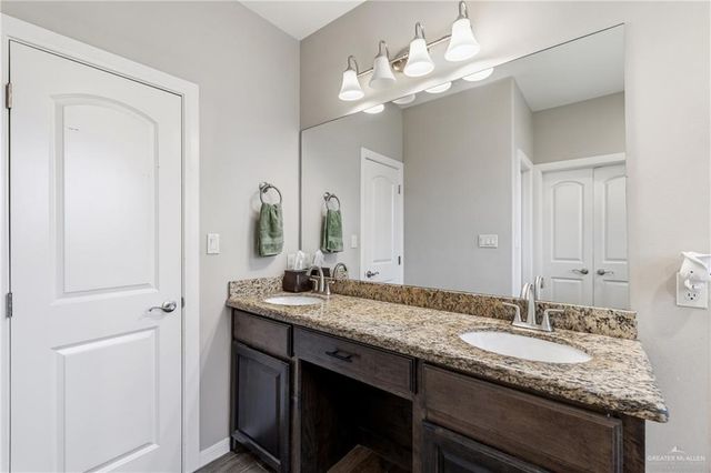 5260 Lost Creek Lane, Mcallen, TX 78504