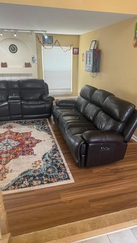 4791 Amber Circle, Hoffman Estates, IL 60192