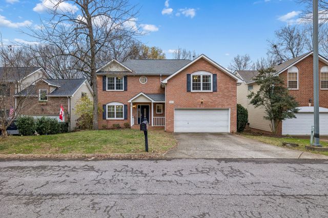 1024 Elmshade Ln, Nashville, TN 37211