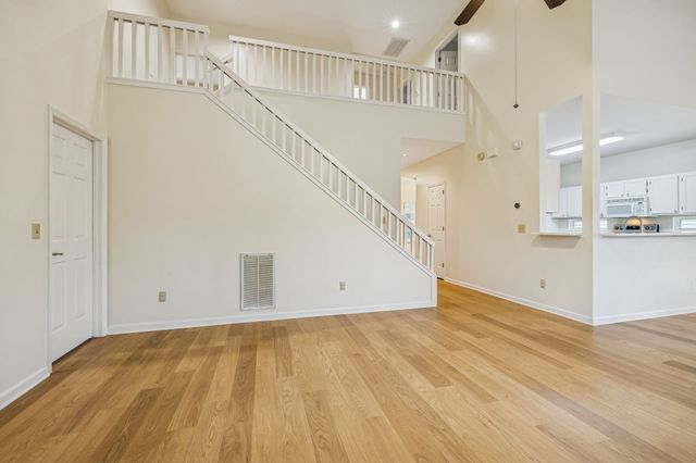 1024 Elmshade Ln, Nashville, TN 37211