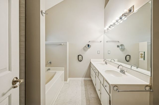 1024 Elmshade Ln, Nashville, TN 37211