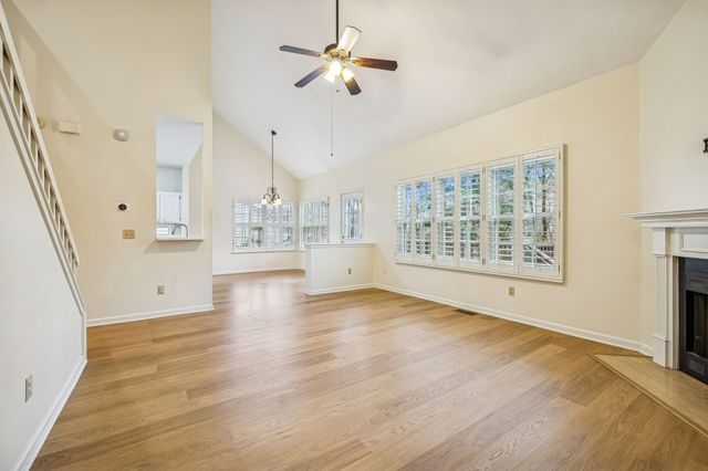 1024 Elmshade Ln, Nashville, TN 37211