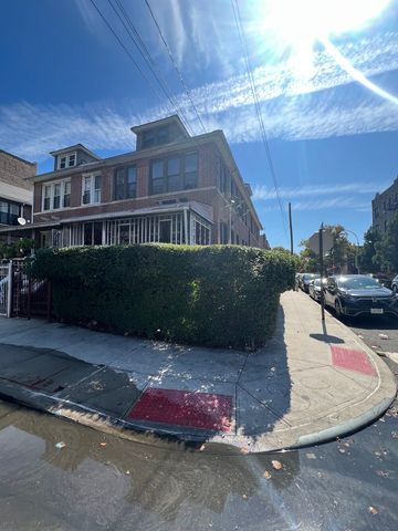 1040 WILLMOHR Street, New York City, NY 11212