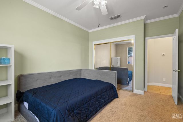 10904 Rockridge Way, Bakersfield, CA 93311