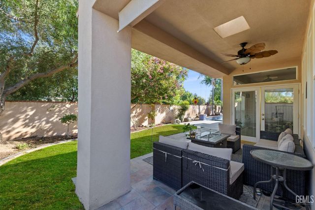 10904 Rockridge Way, Bakersfield, CA 93311