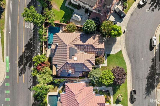 10904 Rockridge Way, Bakersfield, CA 93311