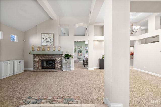 10904 Rockridge Way, Bakersfield, CA 93311