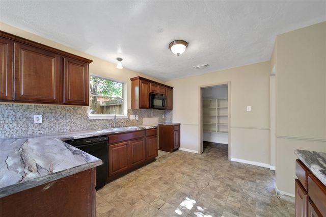 19842 Arrowsmith Drive, Humble, TX 77338