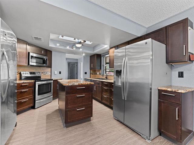 7118 LEXINGTON CIRCLE, Brooksville, FL 34602