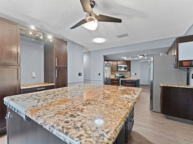 7118 LEXINGTON CIRCLE, Brooksville, FL 34602