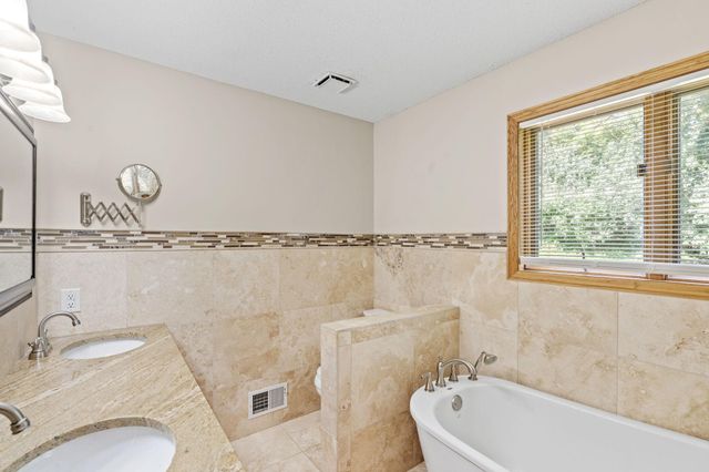 11635 177th Street W, Lakeville, MN 55044