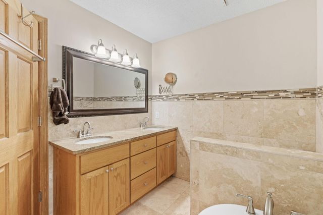 11635 177th Street W, Lakeville, MN 55044