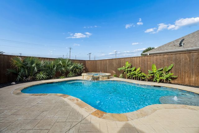 6329 Whetstone Drive, Mckinney, TX 75070
