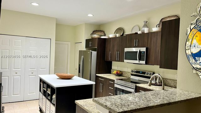 3839 Pond Apple Dr 6, Weston, FL 33332