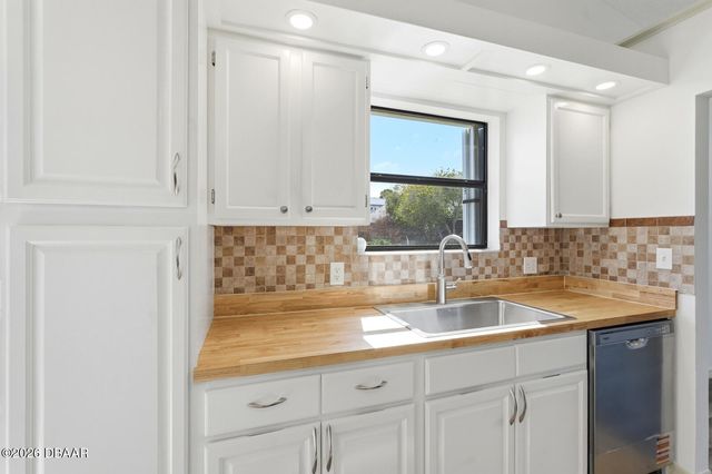 714 Fox Tail Court, New Smyrna Beach, FL 32168