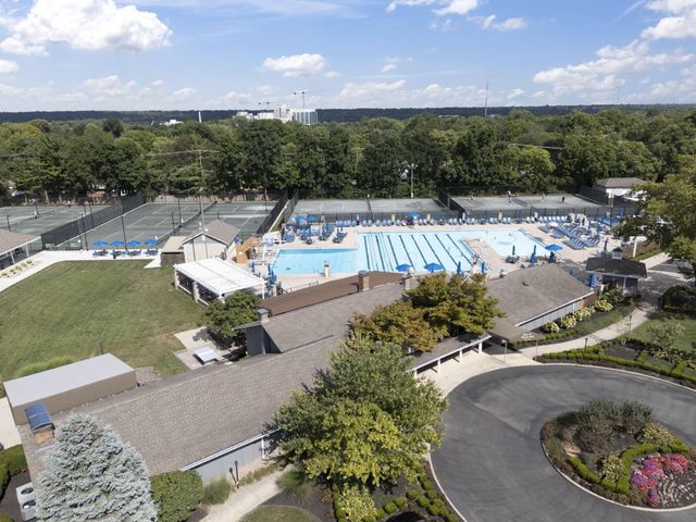 1851 Berkshire Road, Columbus, OH 43221