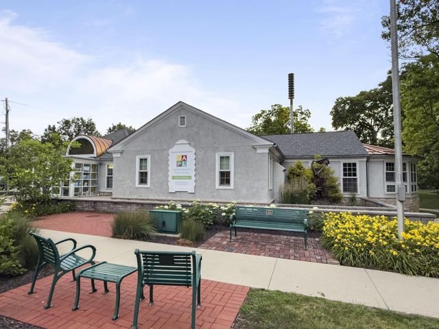 1851 Berkshire Road, Columbus, OH 43221
