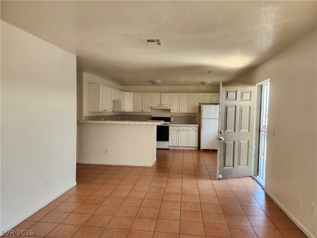 3437 East Cheyenne Avenue D, North Las Vegas, NV 89030