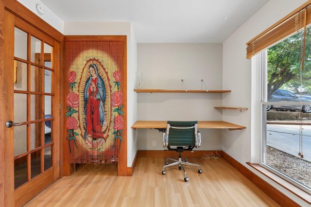 200 La Vista ST, Austin, TX 78704