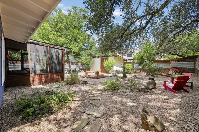 200 La Vista ST, Austin, TX 78704