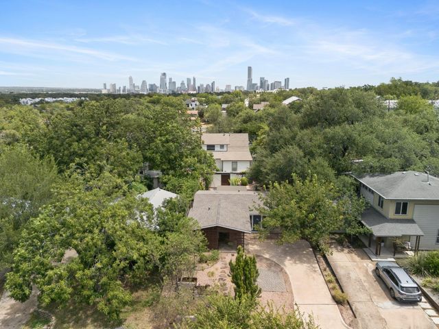 200 La Vista ST, Austin, TX 78704