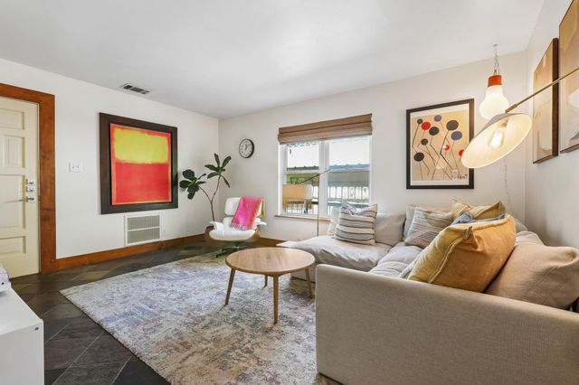 200 La Vista ST, Austin, TX 78704