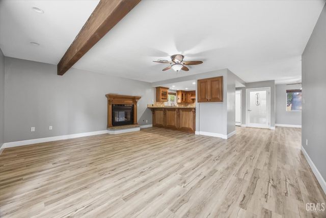 7100 Tioga Court, Bakersfield, CA 93309