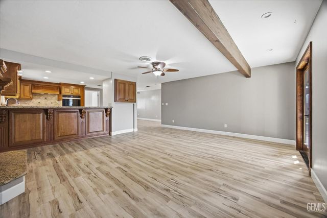 7100 Tioga Court, Bakersfield, CA 93309